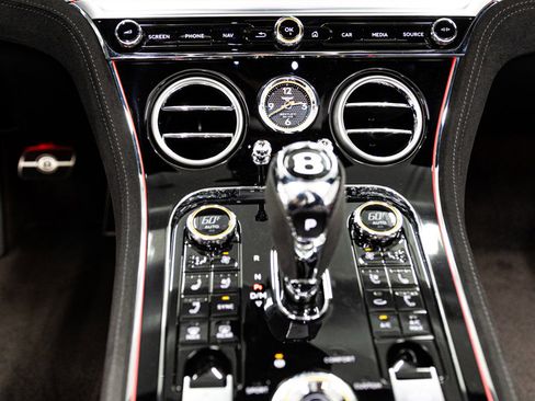 Used 2024 Bentley Continental GT Speed image 28