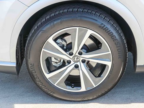 Certified 2025 Lexus RX 350 Premium w/ Accessory Package FWD image 11