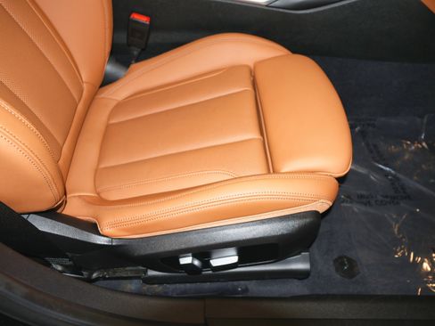 Used 2022 BMW 330e xDrive w/ M Sport Package image 45