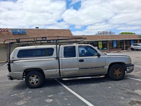 Used 2003 Chevrolet Silverado 1500 LS image 5