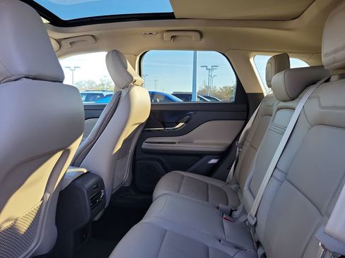 Used 2022 Lincoln Corsair FWD w/ Premium Package image 13