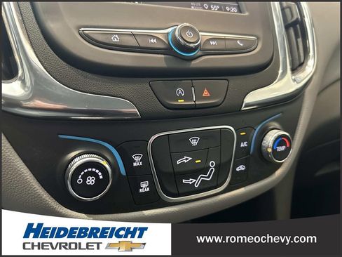 Used 2023 Chevrolet Equinox LS image 23