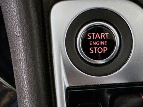 Used 2025 Nissan Sentra SR image 21