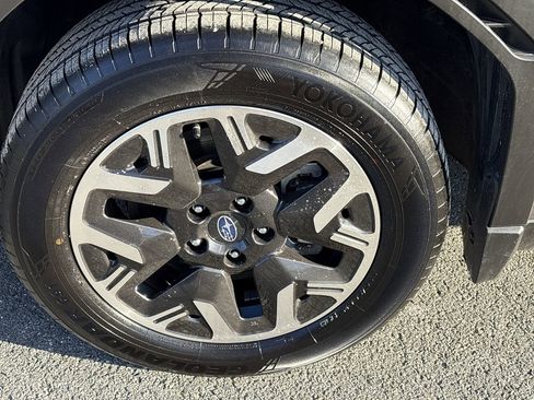 Used 2025 Subaru Forester Premium image 10