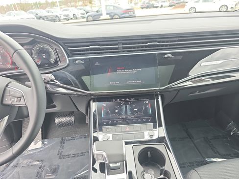 Used 2025 Audi Q7 3.0T Premium Plus w/ Premium Plus Package image 18