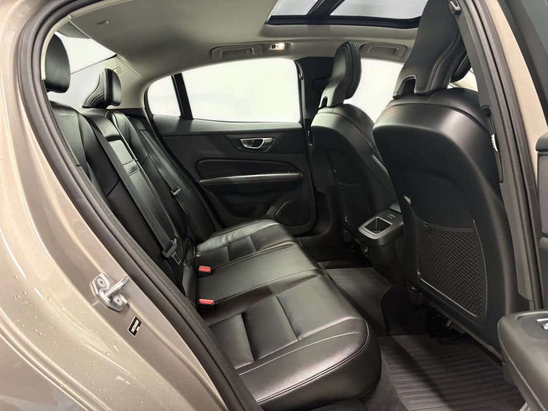 Used 2019 Volvo S60 T6 Momentum w/ Premium Package AWD/4WD image 14