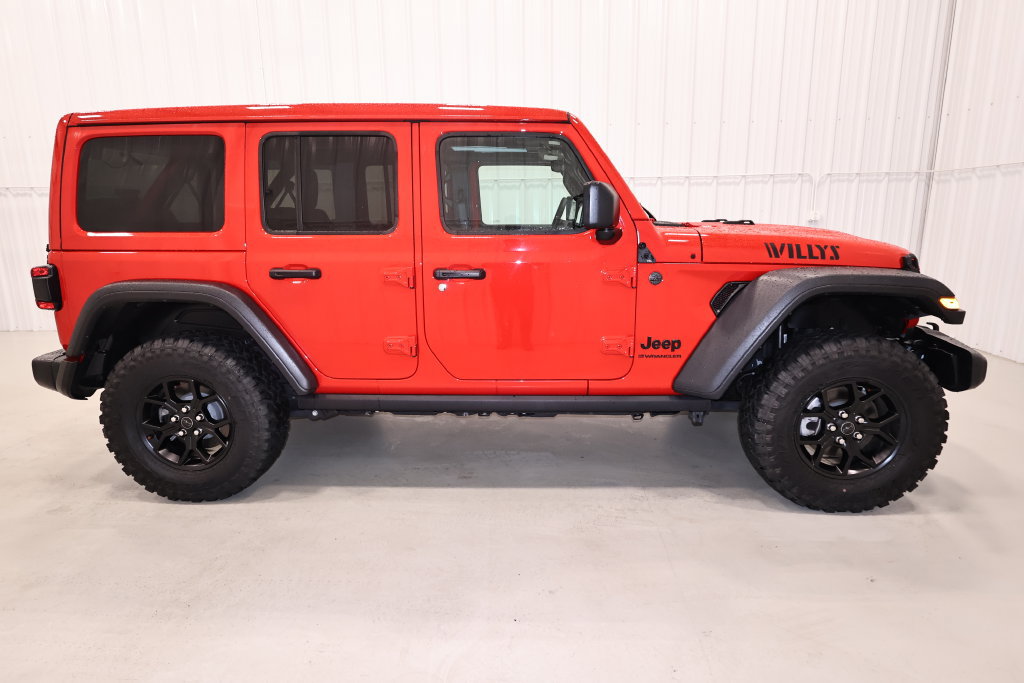 Used 2025 Jeep Wrangler Unlimited Sport AWD/4WD image 2