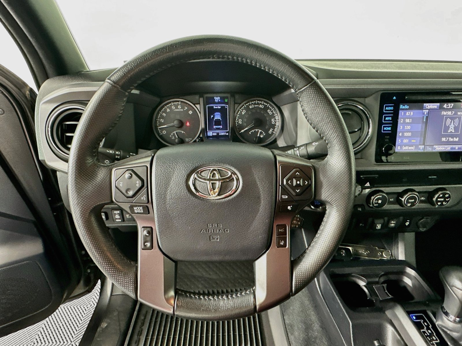 Certified 2019 Toyota Tacoma TRD Off-Road w/ Technology Package AWD/4WD image 11