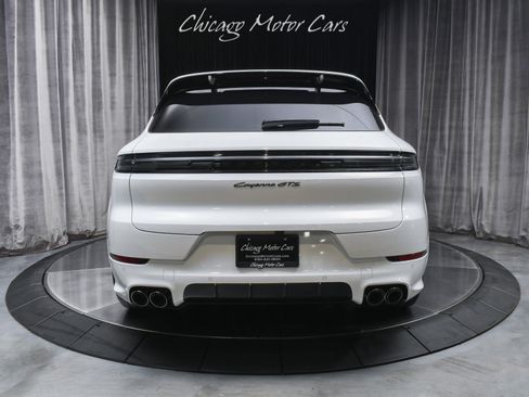 Used 2025 Porsche Cayenne GTS AWD/4WD image 4