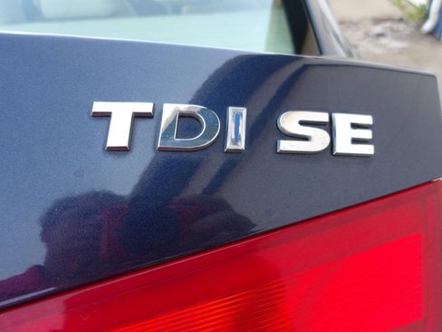 Used 2013 Volkswagen Passat TDI SE FWD image 35