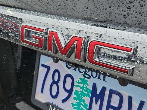 Used 2020 GMC Acadia SLE w/ Driver Convenience Package image 27