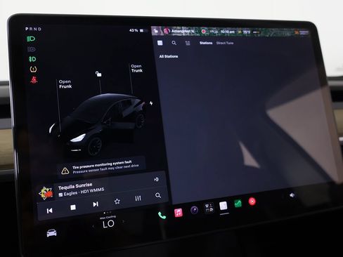 Used 2022 Tesla Model Y Long Range AWD/4WD image 47