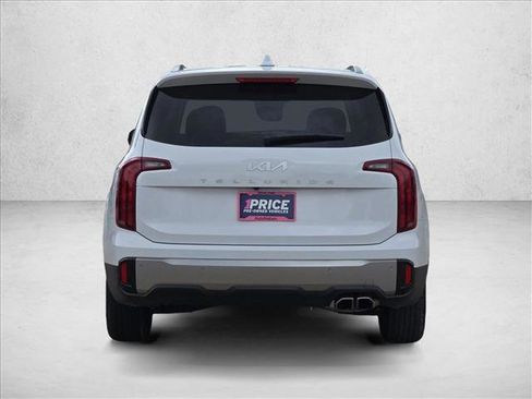 Used 2025 Kia Telluride S FWD image 6