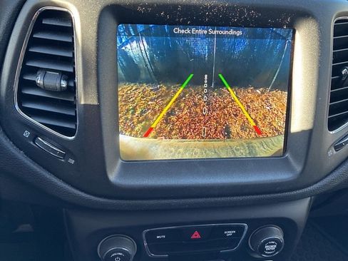 Used 2018 Jeep Compass Trailhawk w/ Leather Interior Group image 8