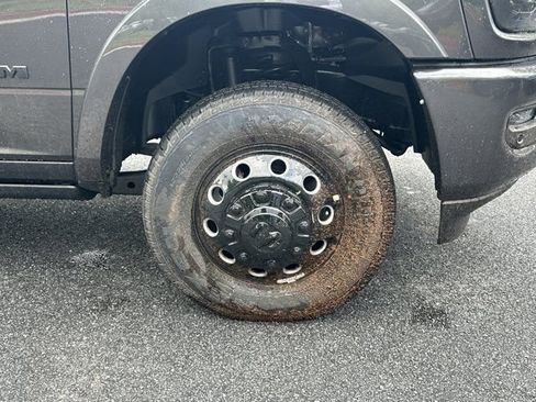 New 2026 RAM 3500 Limited AWD/4WD image 14