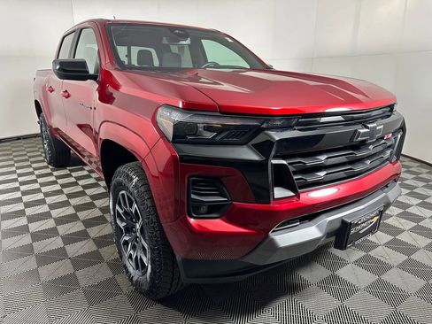 Used 2024 Chevrolet Colorado Z71 w/ Z71 Convenience Package 2 AWD/4WD image 7