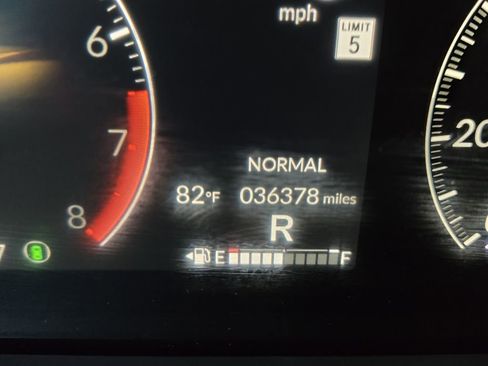 Used 2025 Honda Pilot EX-L image 21