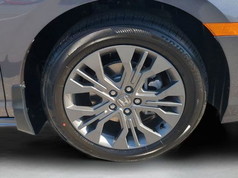 New 2026 Honda Odyssey Touring image 11