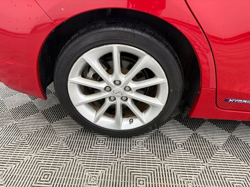 Used 2014 Lexus CT 200h FWD image 18