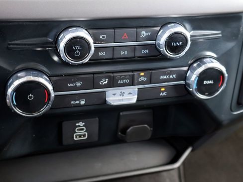 Used 2025 Ford F150 XLT w/ Equipment Group 301A Standard image 27