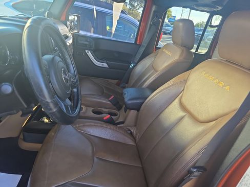 Used 2014 Jeep Wrangler Unlimited Sahara image 9
