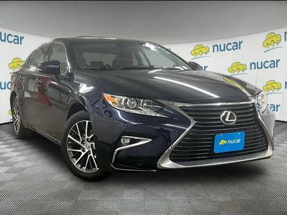 Used 2016 Lexus ES 350 w/ Navigation System Package