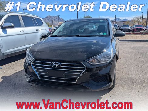 Used 2019 Hyundai Accent SE image 1