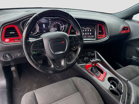 Used 2019 Dodge Challenger SXT RWD image 14