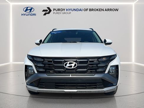 Certified 2025 Hyundai Tucson SEL FWD image 2