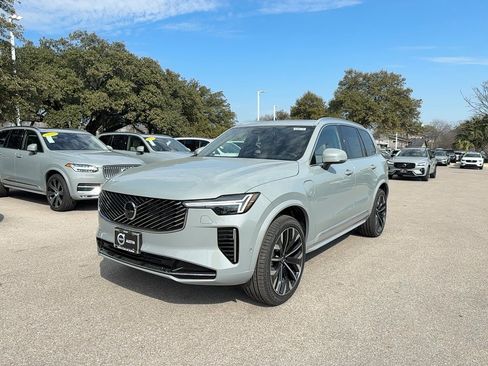 New 2026 Volvo XC90 T8 Plus w/ Protection Package AWD/4WD image 2