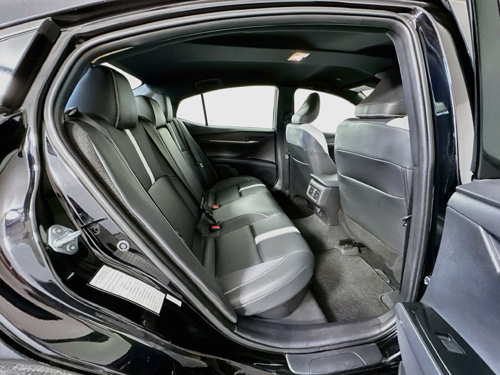 Used 2025 Toyota Camry SE FWD image 25