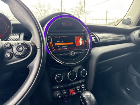 Used 2018 MINI Cooper S image 26