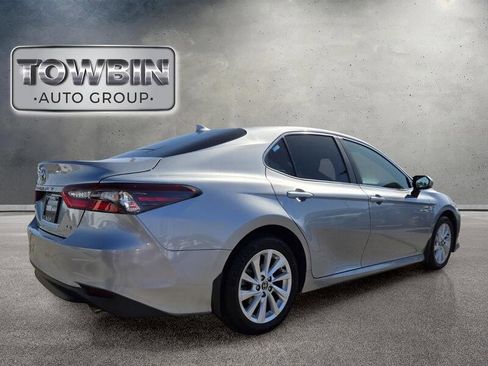 Used 2023 Toyota Camry LE FWD image 5