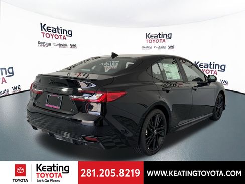 Used 2026 Toyota Camry SE FWD image 13
