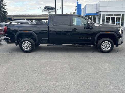 New 2026 GMC Sierra 2500 Pro w/ Convenience Package image 2