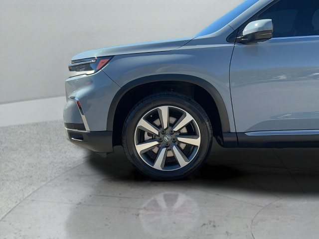 Used 2025 Honda Pilot Touring image 27