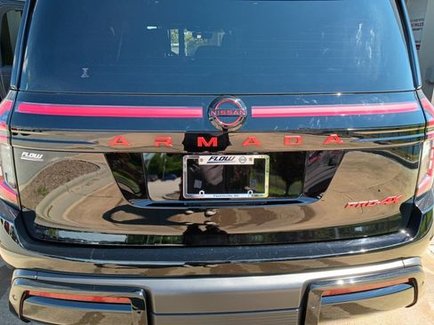 Used 2025 Nissan Armada PRO-4X AWD/4WD image 14