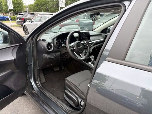 Certified 2023 Kia Forte LXS FWD image 12