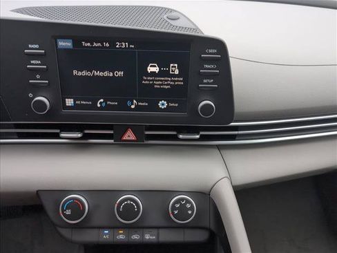 New 2026 Hyundai Elantra SE FWD image 14