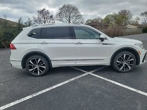 Used 2022 Volkswagen Tiguan SEL R-Line AWD/4WD image 6