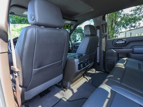 Used 2022 GMC Sierra 3500 Denali w/ Denali Ultimate Package AWD/4WD image 28