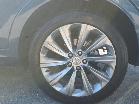 Certified 2024 Buick Envista Avenir image 8