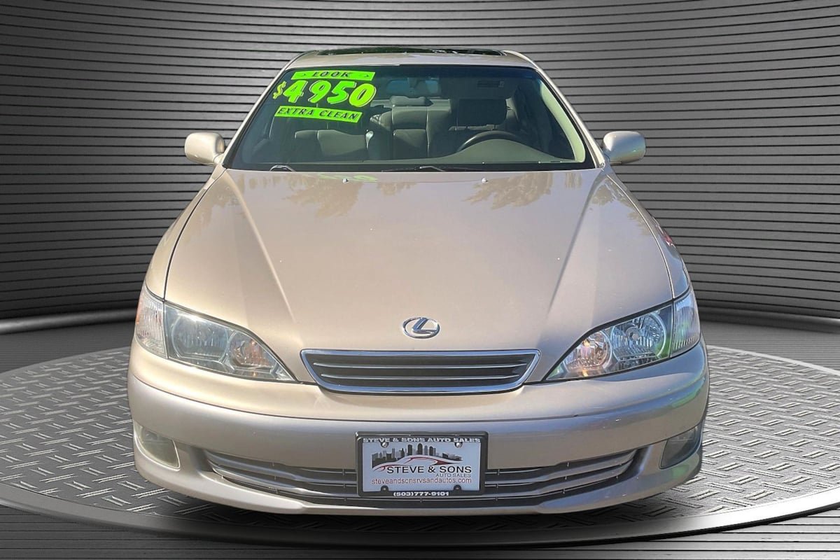Used 2000 Lexus ES 330 w/ Lexus Value Pkg FWD image 2