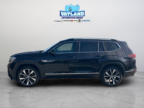 Used 2024 Volkswagen Atlas SEL Premium R-Line AWD/4WD image 2