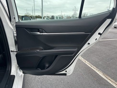 Certified 2021 Toyota Camry SE w/ Cold Weather Package image 11