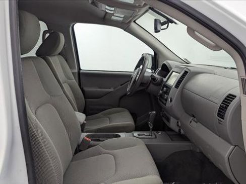 Used 2021 Nissan Frontier SV w/ Midnight Edition Floor Mats AWD/4WD image 22