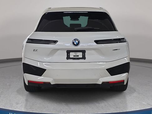 Certified 2024 BMW iX xDrive50 w/ Premium Package AWD/4WD image 8