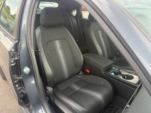 Certified 2025 Honda Civic Sport image 17