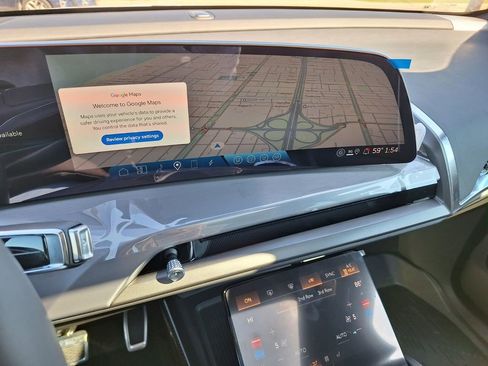 New 2026 Cadillac Vistiq Luxury w/ LPO, Floor Liner Package image 23