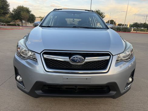 Used 2016 Subaru Crosstrek 2.0i Limited AWD/4WD image 2